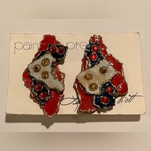 WOMEN’S PAINTED PRETTY ABSTRACT CLIP EARRINGS.
